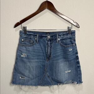 Gap Denim Distressed Raw Hem Mini Skirt Size 28